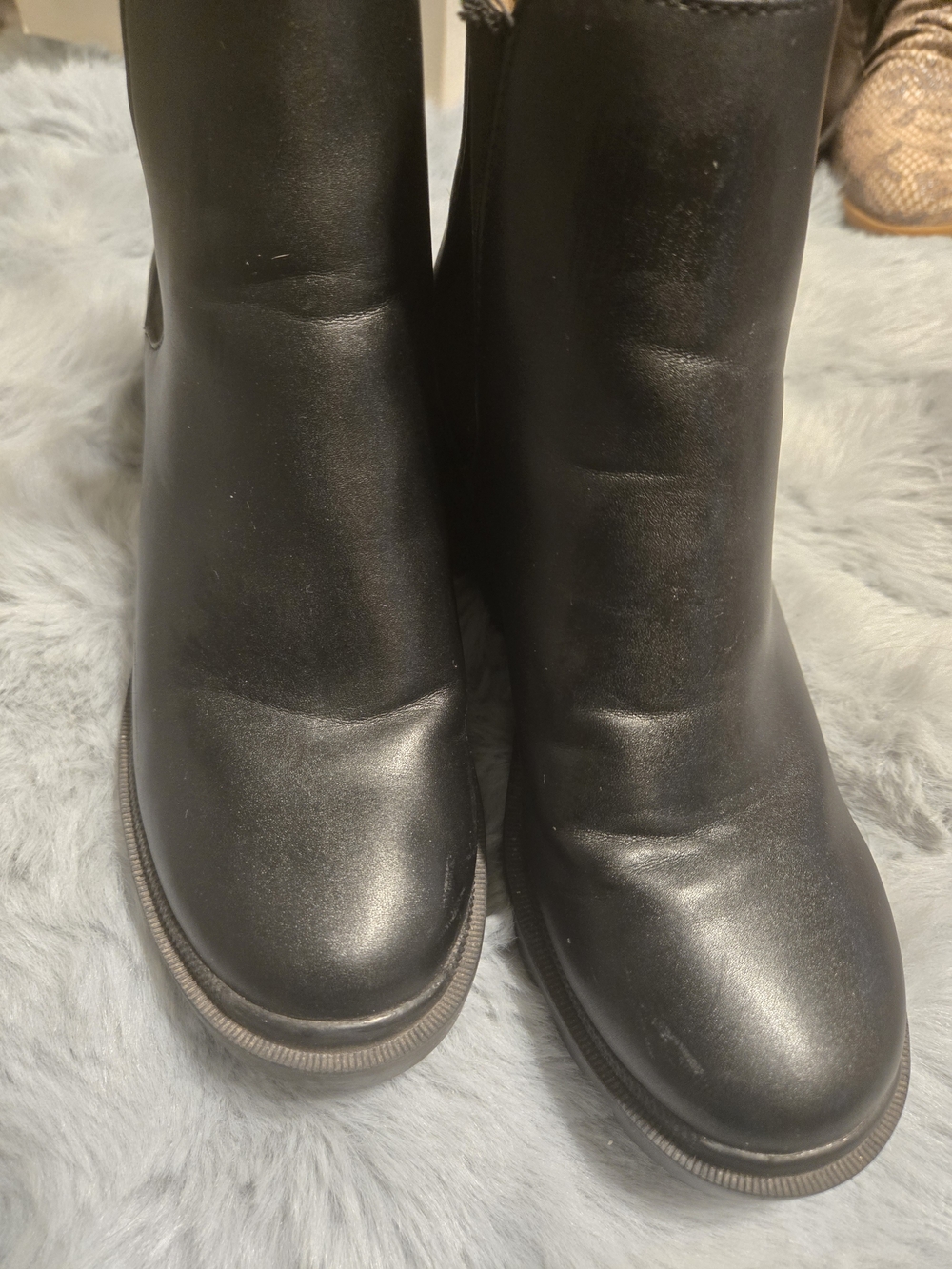 Steve Madden Amulet Black Chunky Lug Sole Platform Chelsea Boots Size 6M